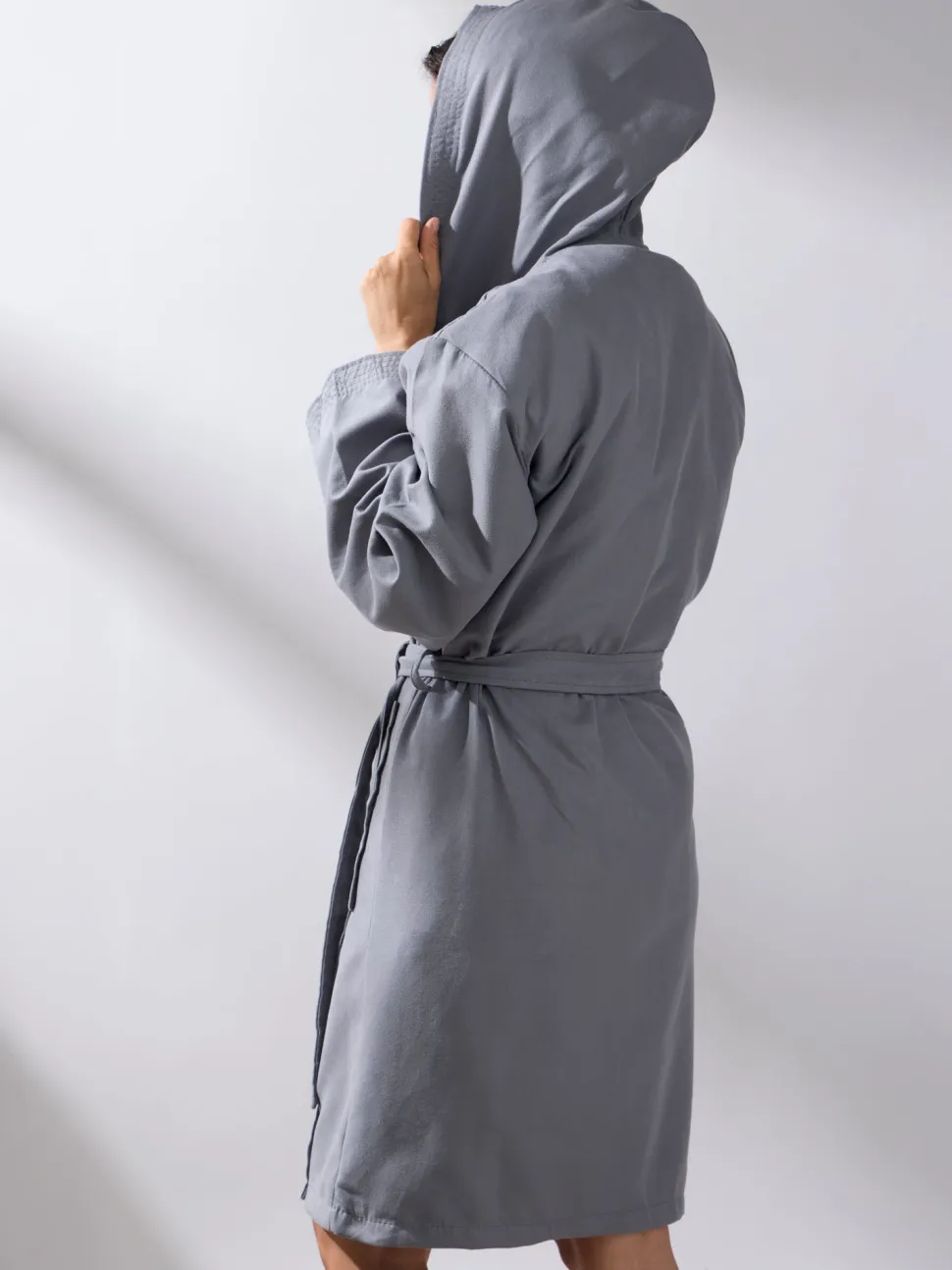 Albornoz microfibra adulto gris