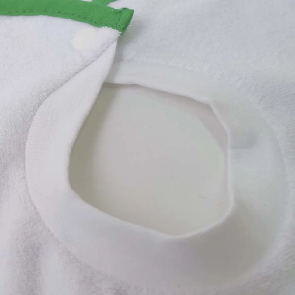 Babero rizo blanco bordado con aplique g316 set 3