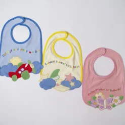 Babero rizo bordado con aplique set 3