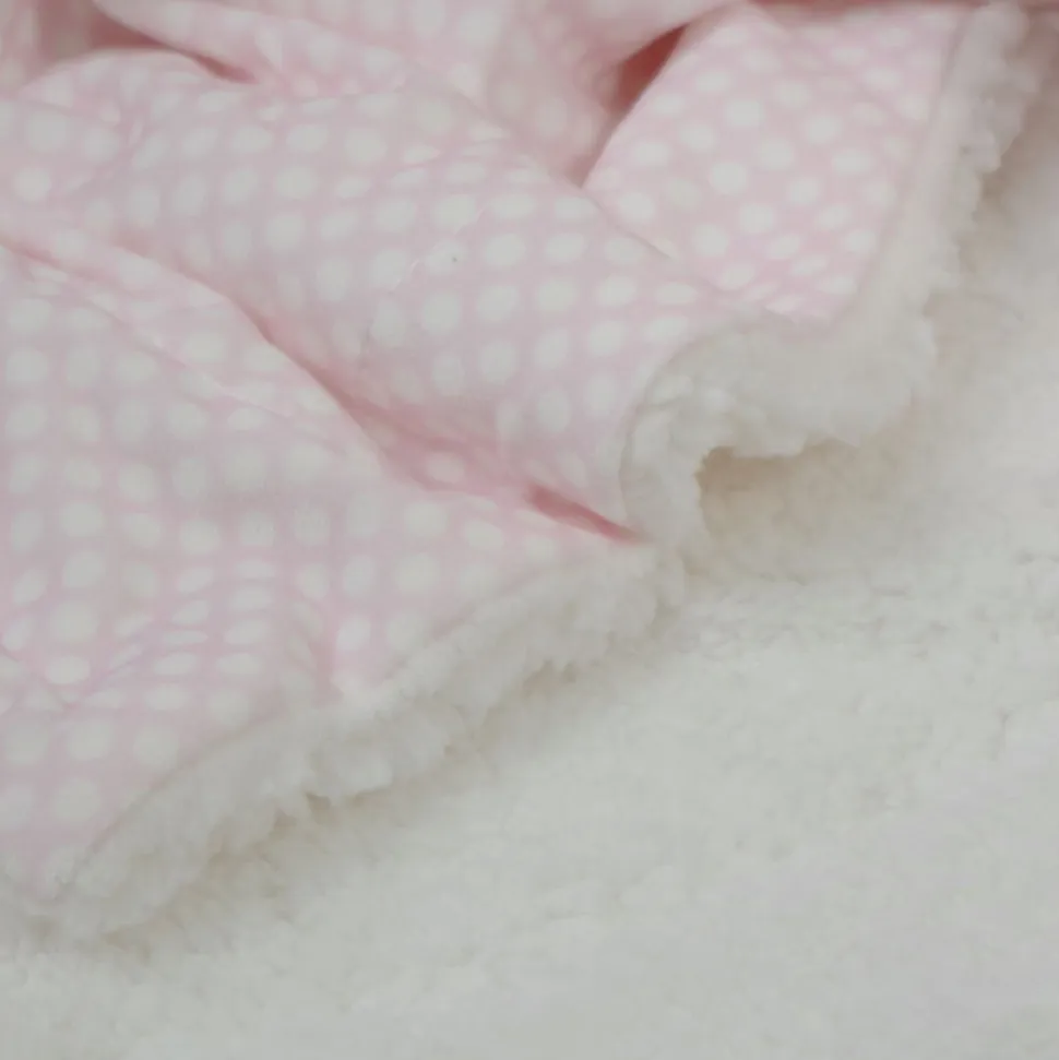 Manta topitos + conejo de peluche rosa