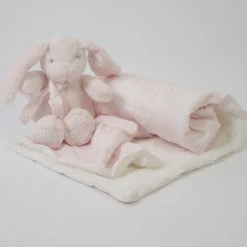 Manta topitos + conejo de peluche rosa